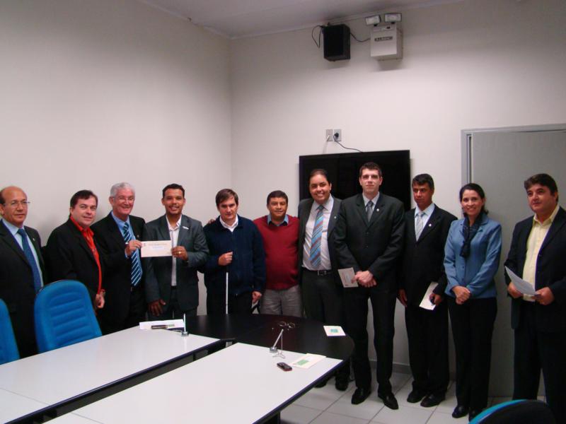 Vereadores de Sorocaba convidam parlamentares de Botucatu para participar de Frente Parlamentar